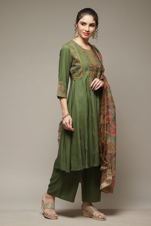 Green Viscose Anarkali Suit Set image number 4