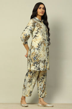 Off White Viscose Blend Straight Printed Kurta Salwar Suit Set image number 7