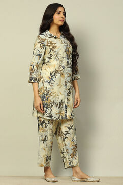 Off White Viscose Blend Straight Printed Kurta Salwar Suit Set image number 5