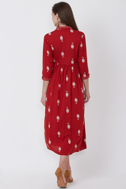 Red Viscose Rayon Flared Dress image number 4