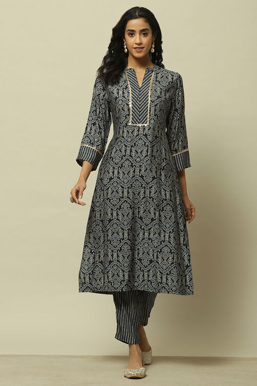 Navy Blue Viscose Printed Straight Kurta Set image number 6