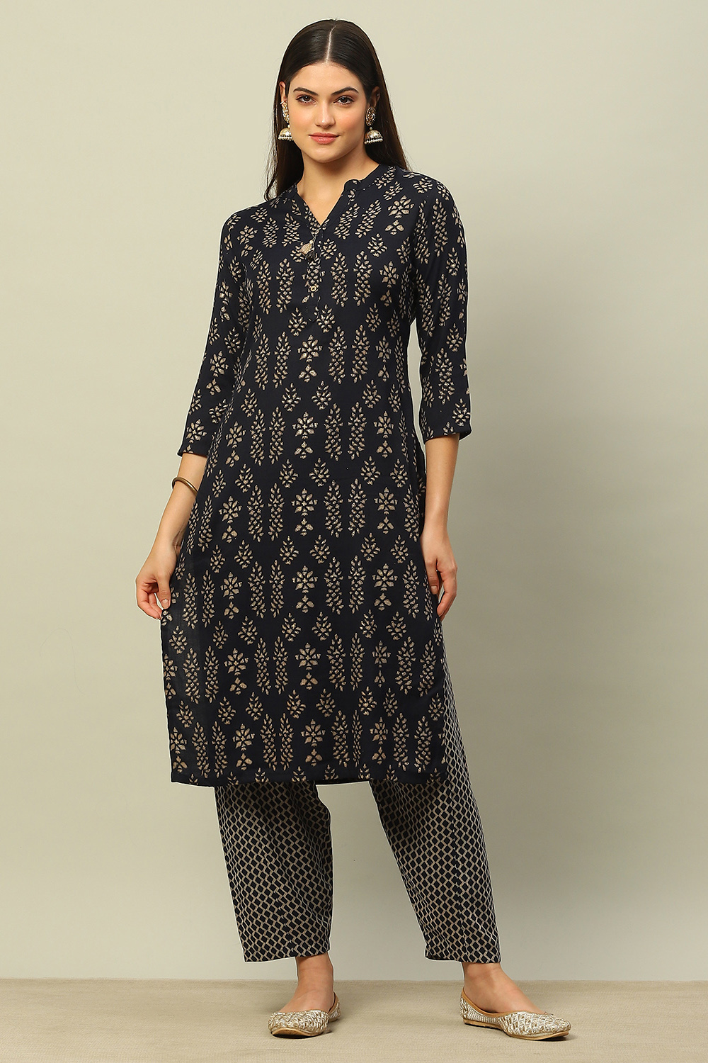 Black Viscose Blend Straight Printed Kurta Salwar Suit Set image number 6