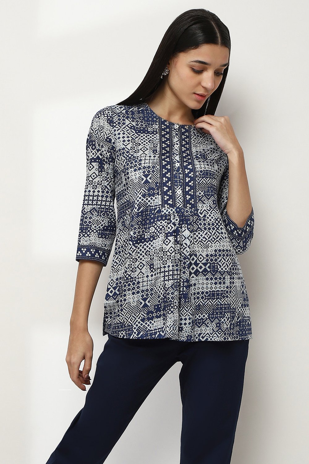 Indigo Cotton Printed Straight Top image number 5