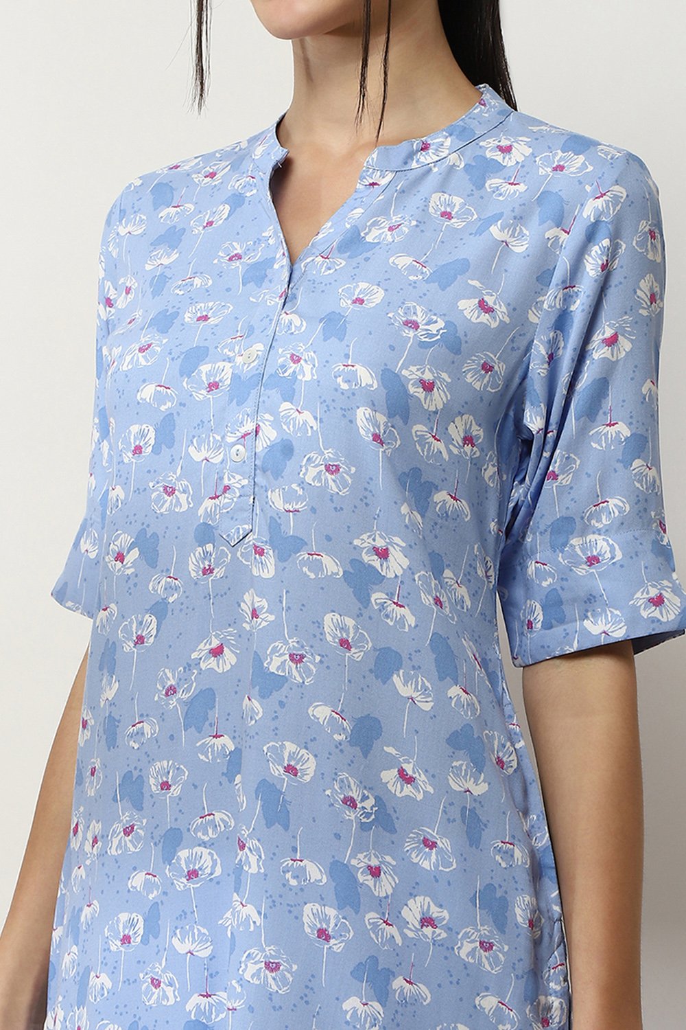 Blue Floral Printed Straight Kurta image number 1