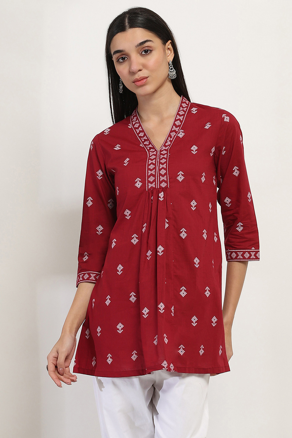 Maroon Cotton Straight Kurti image number 5