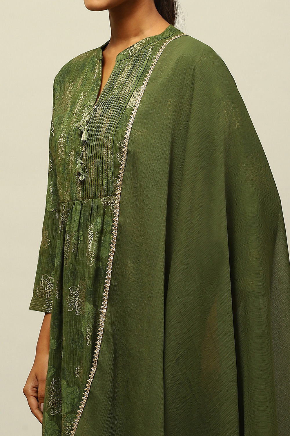 Green Viscose Blend Gathered Printed Kurta Salwar Suit Set image number 6