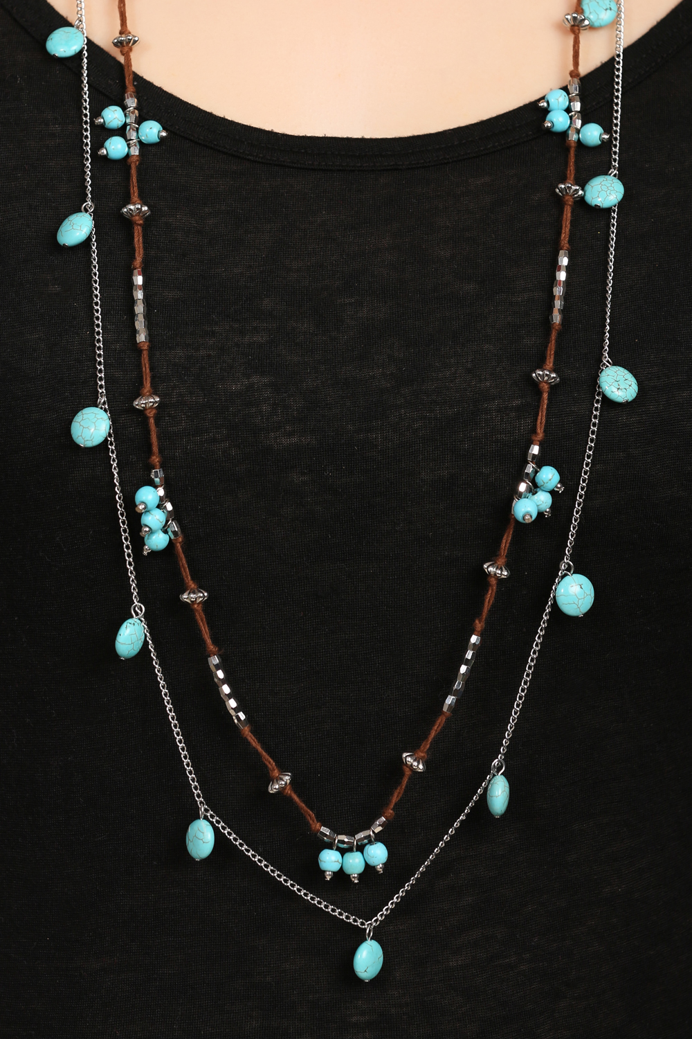 Turquiose Beads And Thread Necklace image number 1