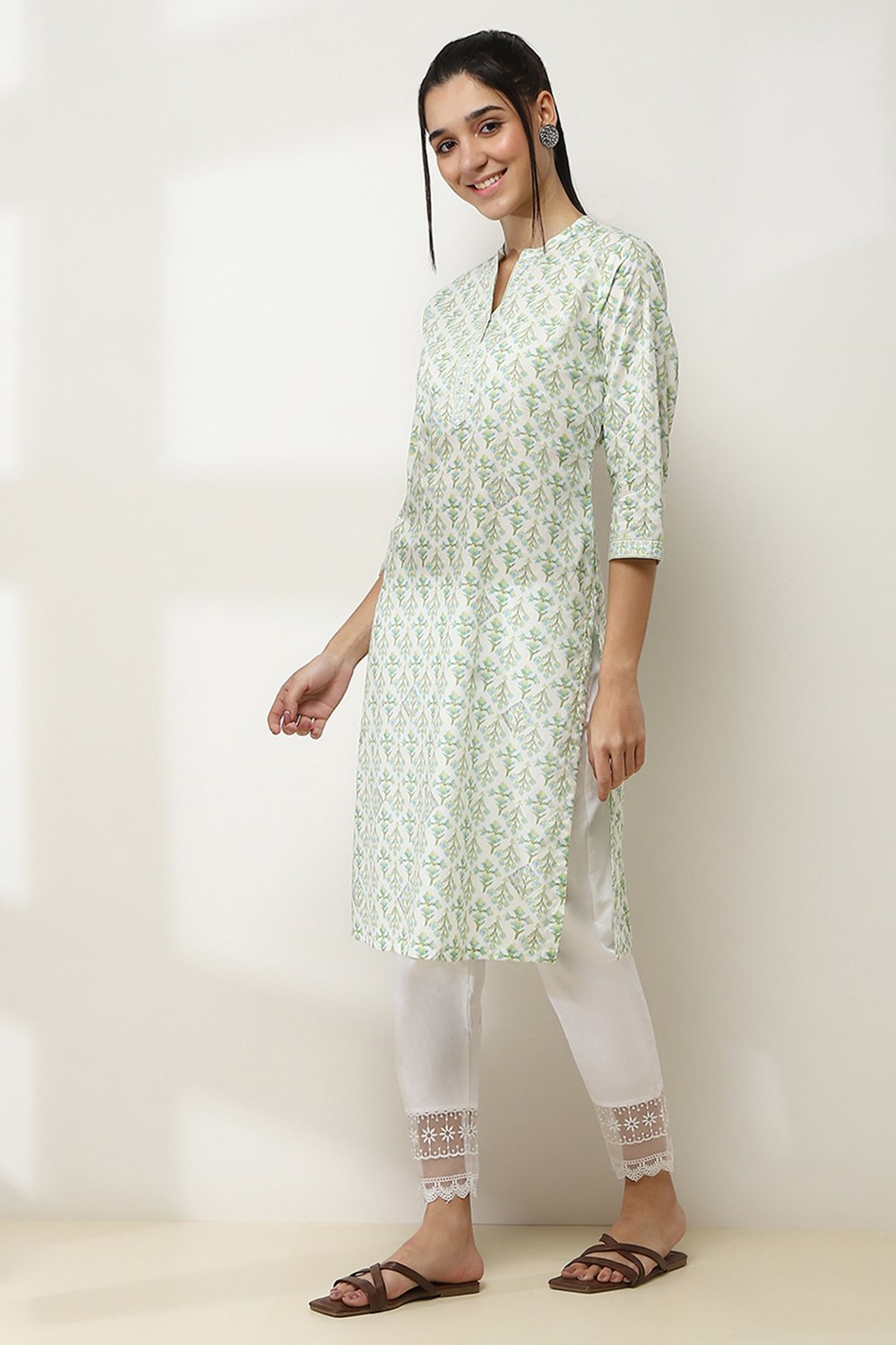 Off-White and Green Cotton Straight Kurta image number 2