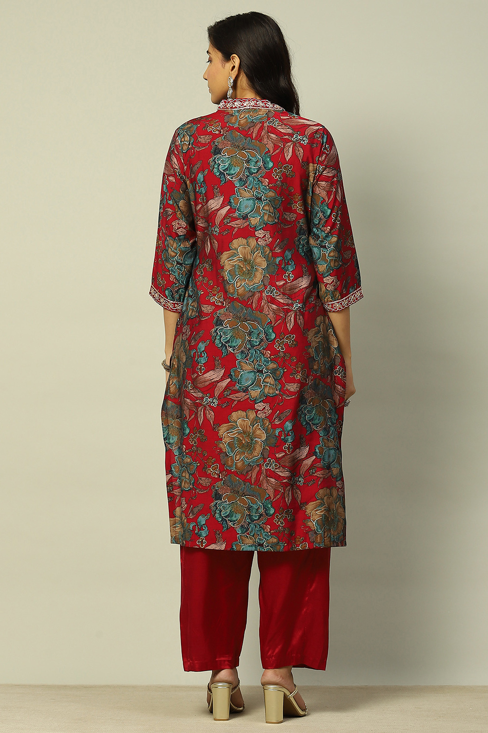 Mustard Viscose Blend Floral Printed Straight Suit Set image number 4