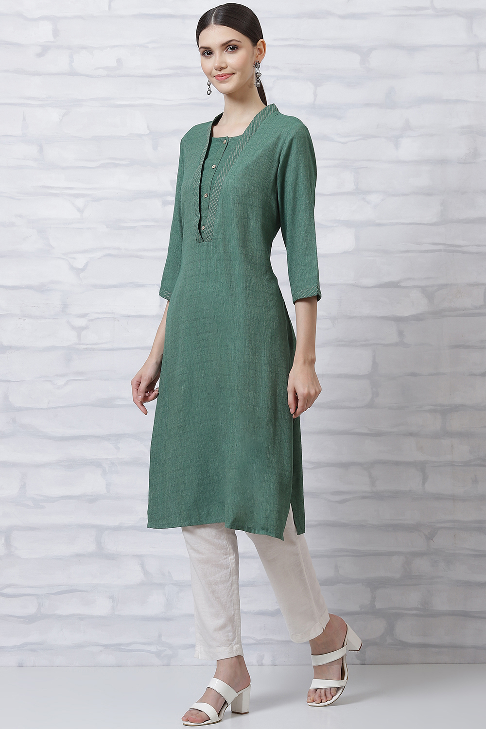 Green Art Silk Straight Kurta image number 2