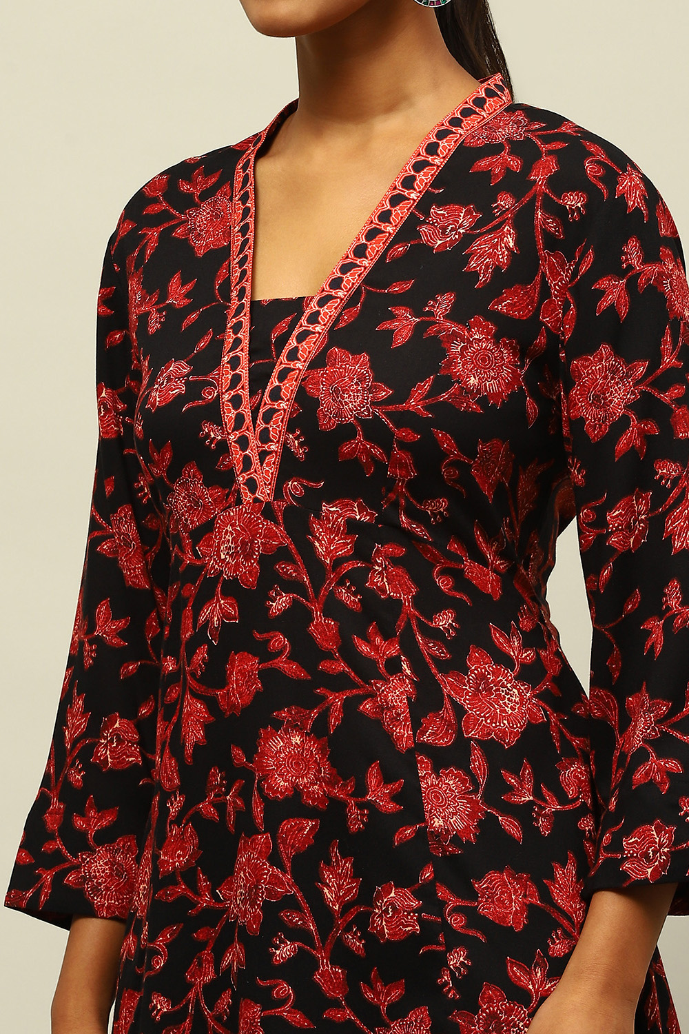 Black Rayon Printed Straight Top image number 1