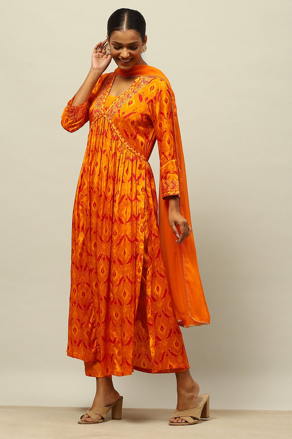 Mustard Yellow Viscose Shantoon Gathered Printed Kurta Palazzo Suit Set image number 3