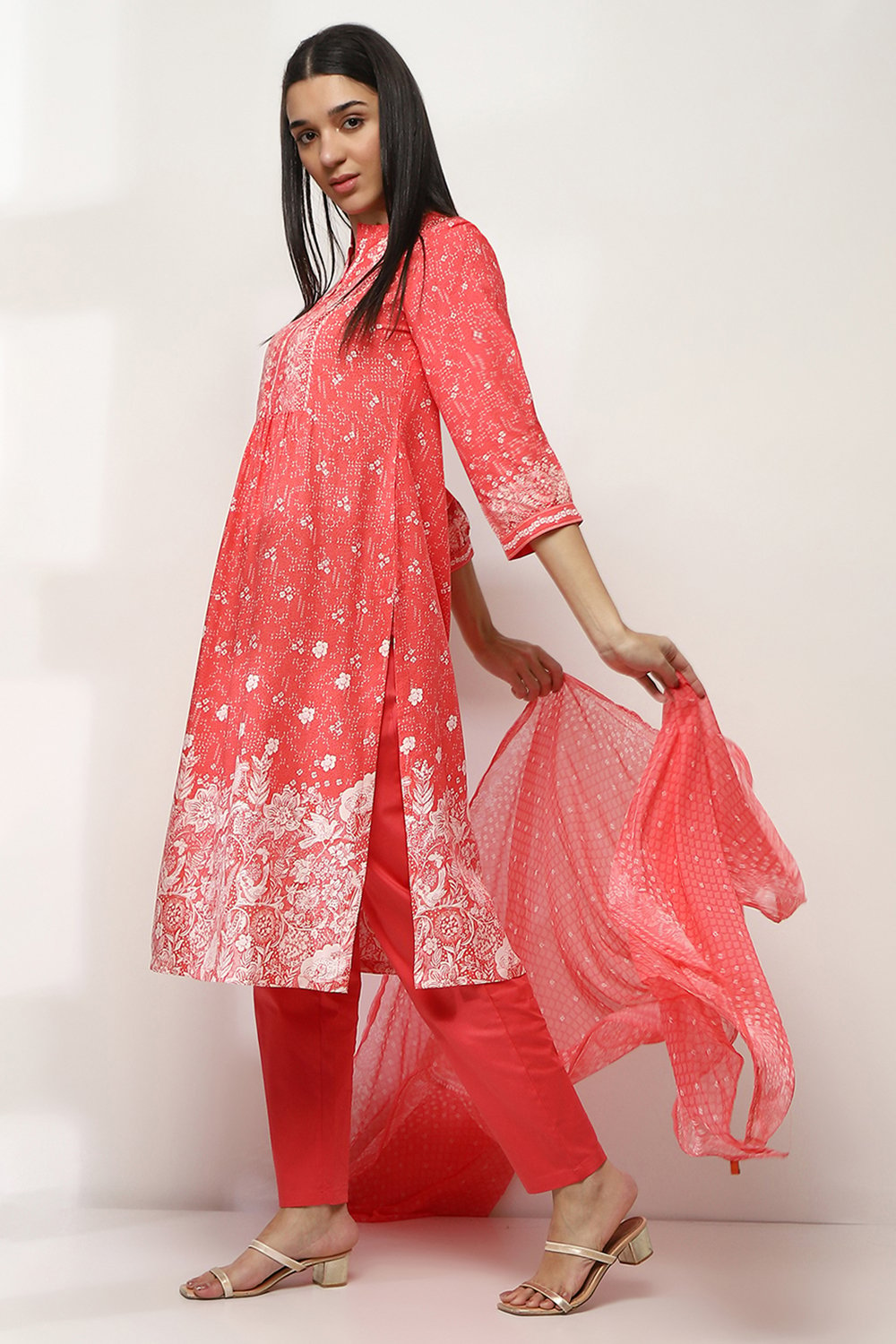 Coral Polyester Dupatta image number 2