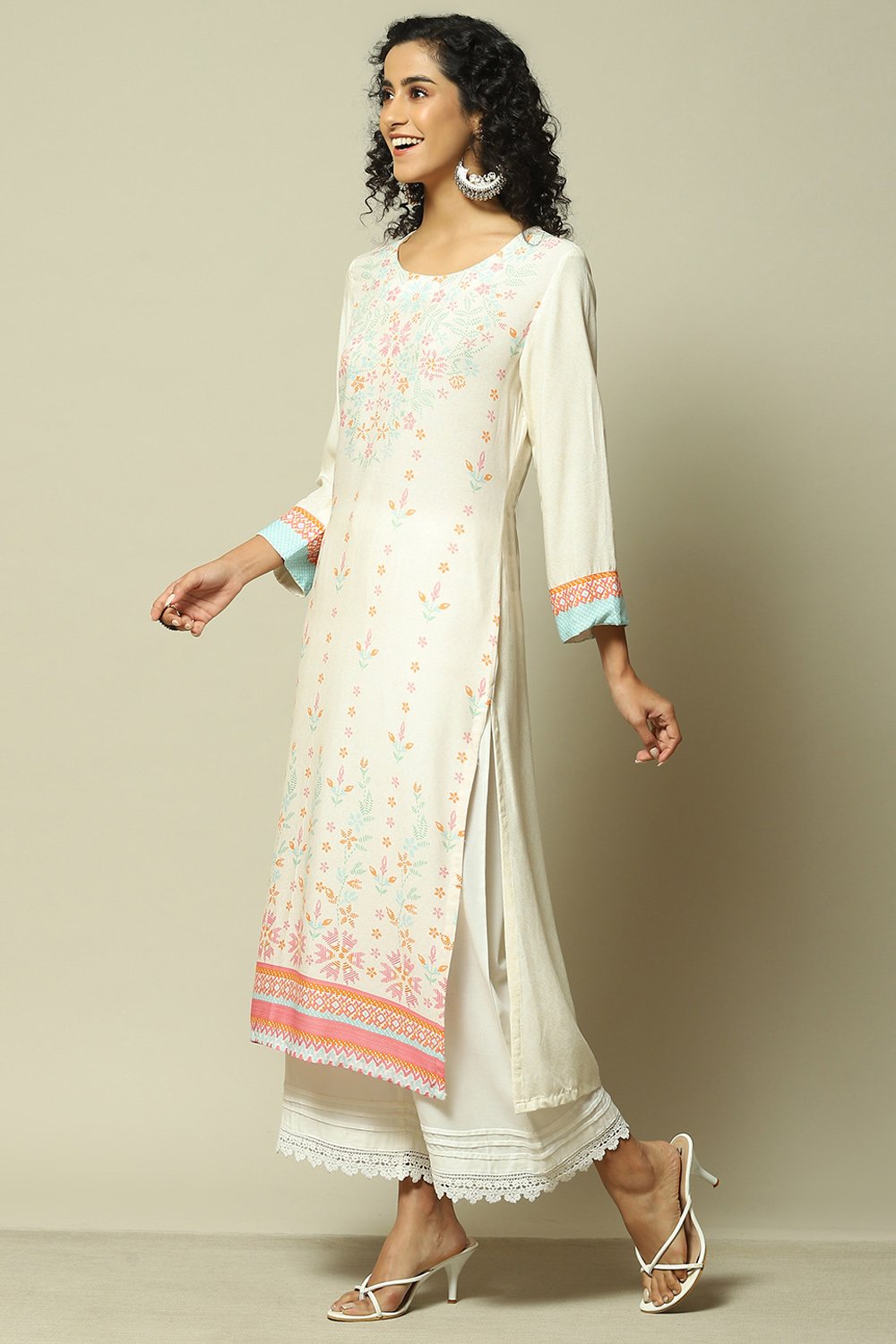 Off White LIVA Straight Printed Kurta image number 2