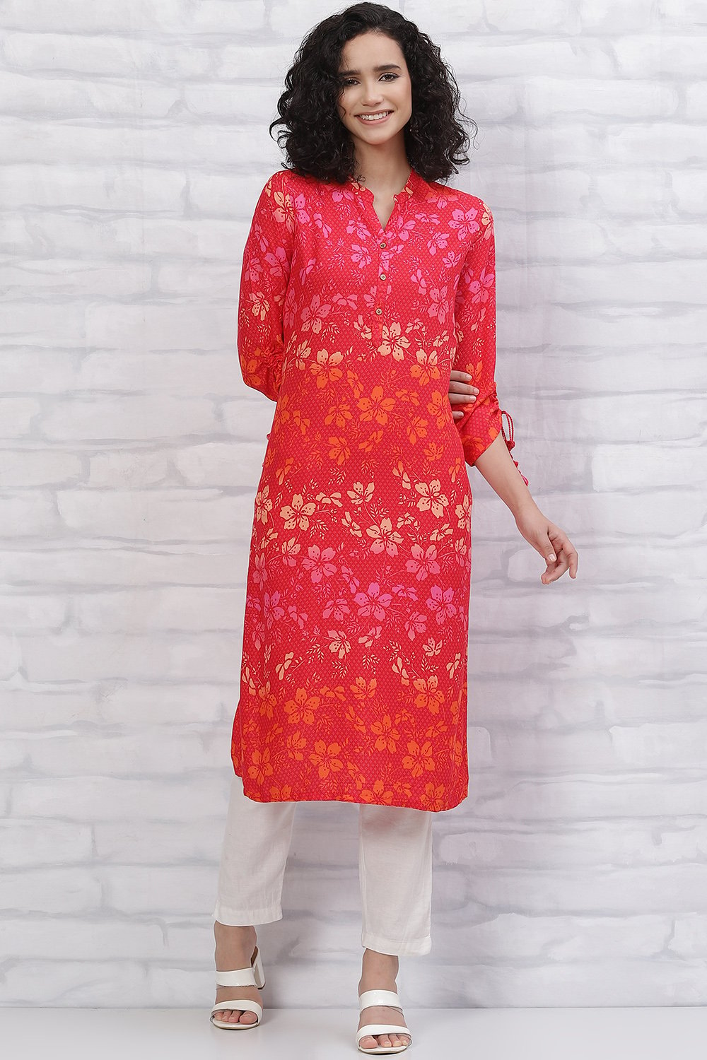 Cream LIVA Straight Kurta image number 0