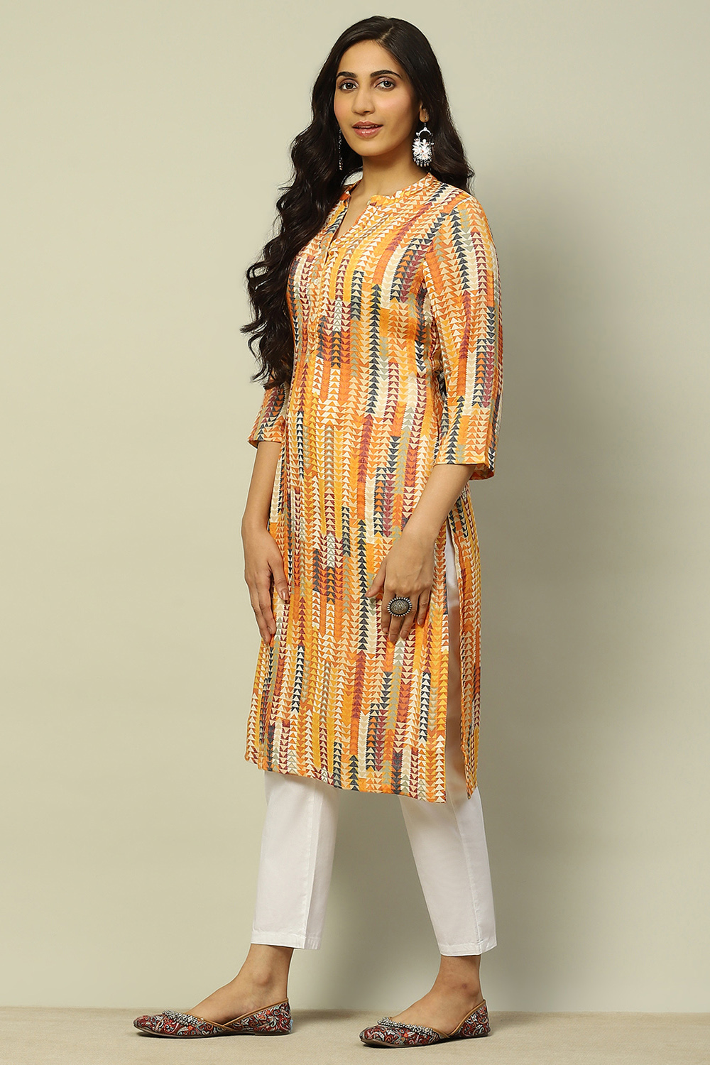 Yellow Viscose Geometric Printed Straight Kurta image number 2