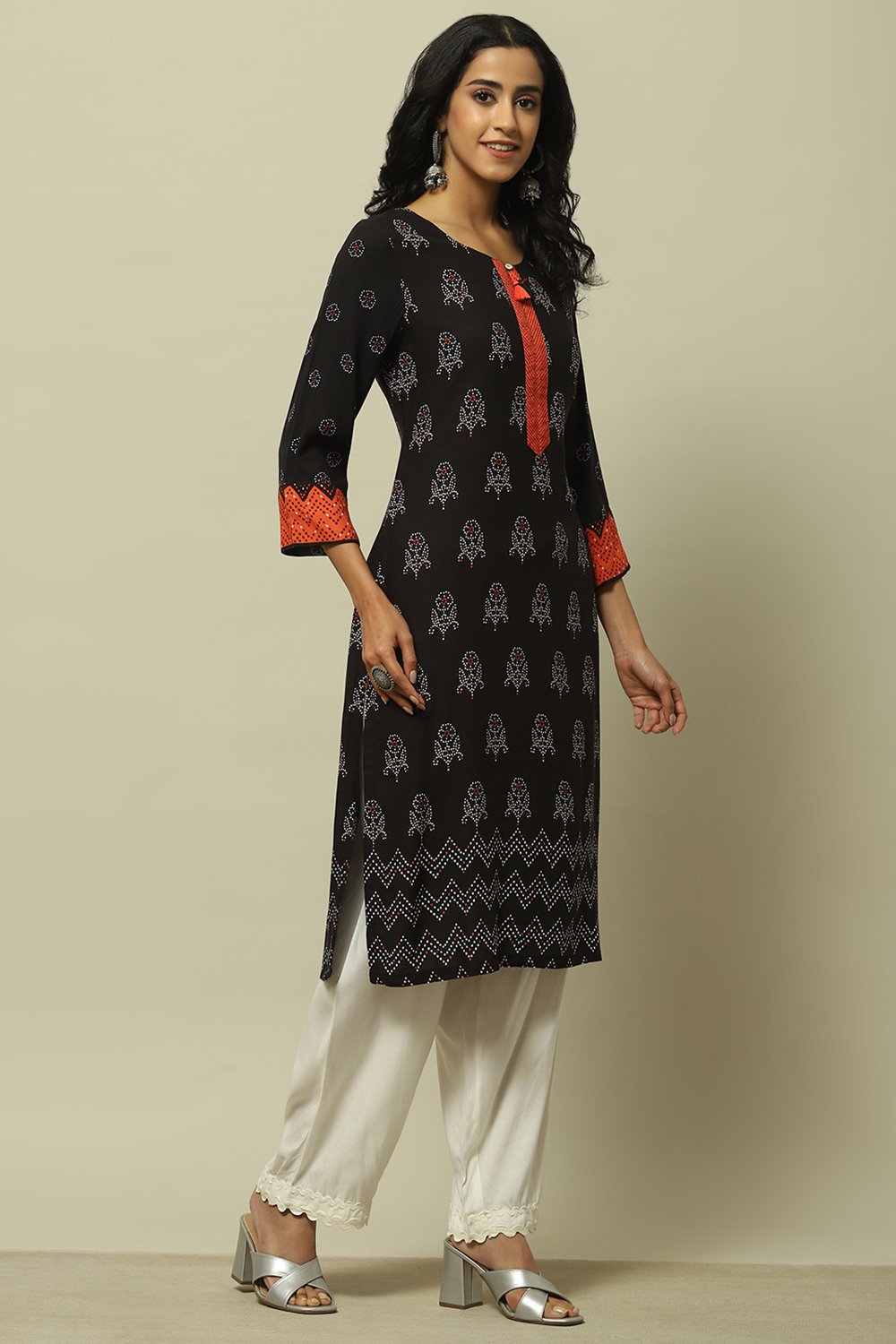 Black Ethnic Motifs Printed Straight Kurta image number 4