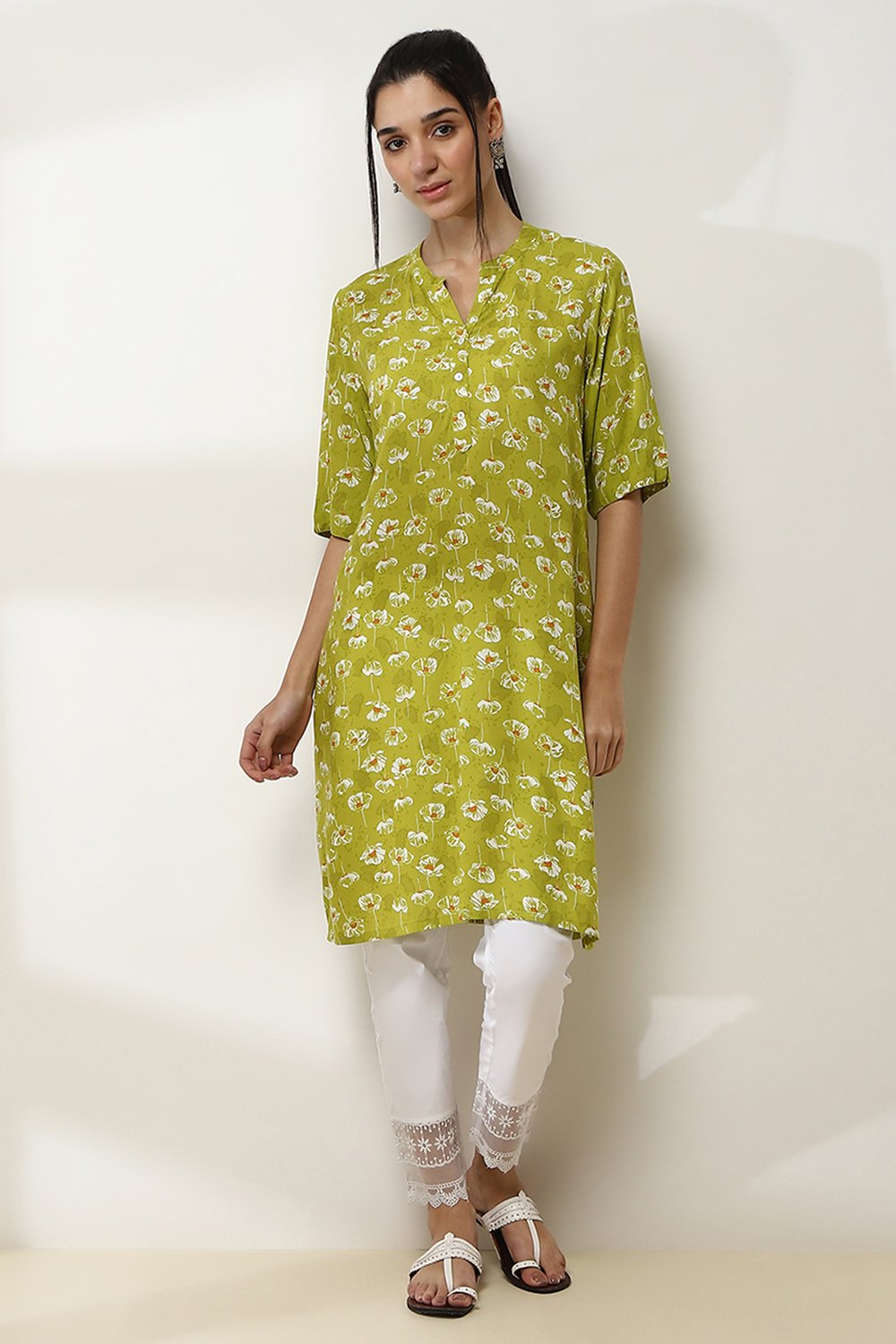 Blue Floral Printed Straight Kurta image number 5