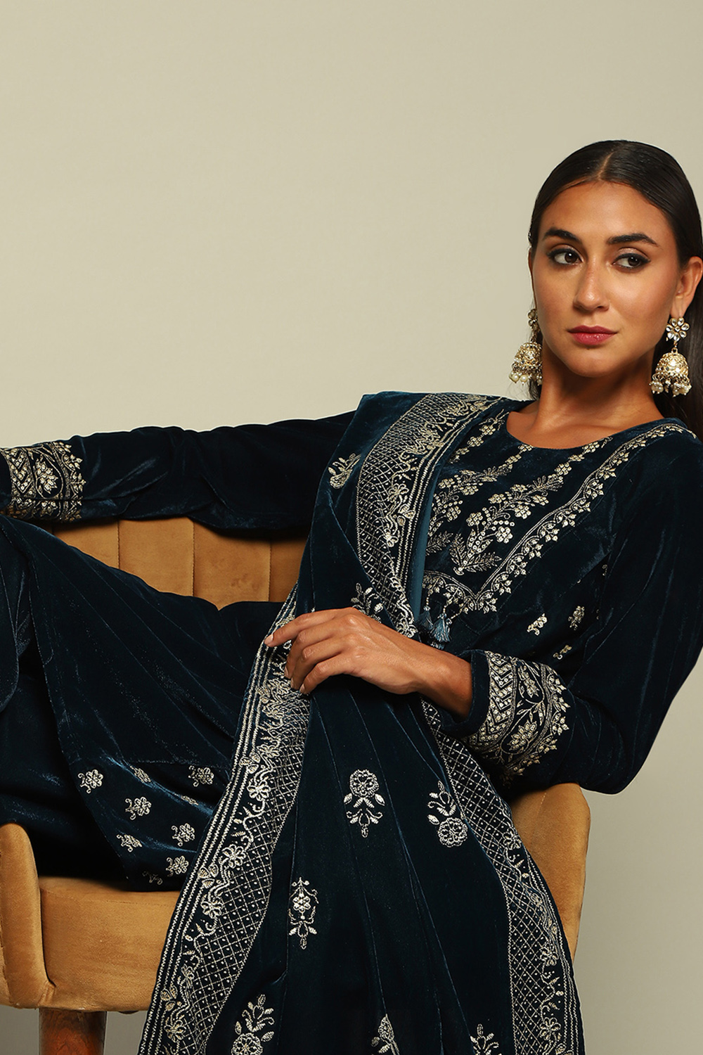 Black Poly Velvet A-Line Printed Kurta Salwar Suit Set image number 7