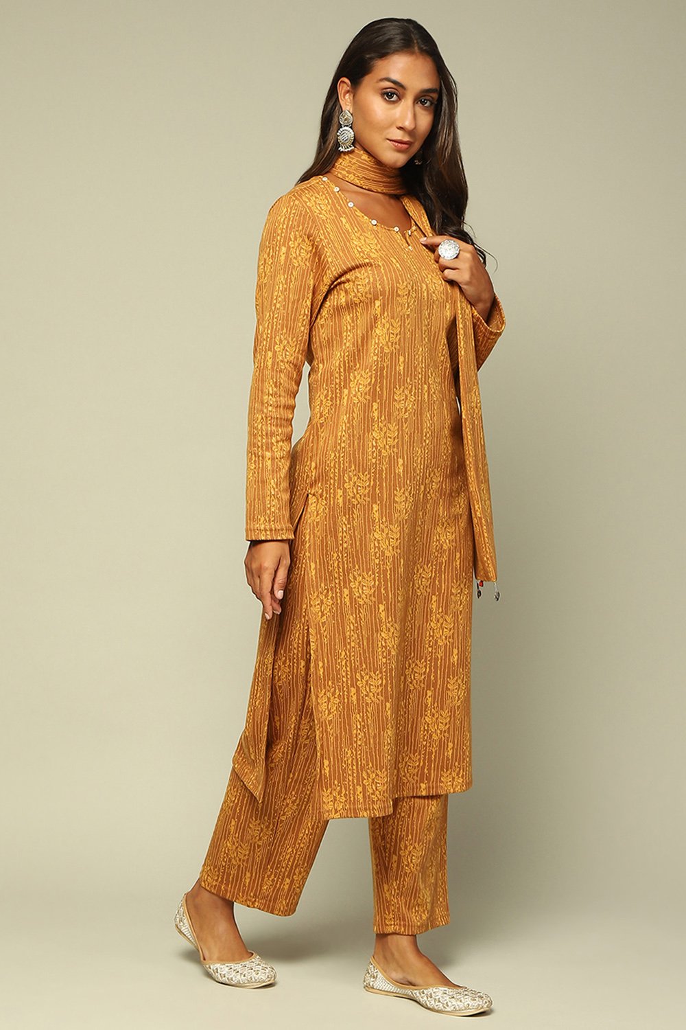 Mustard Circular Jacquard Straight Printed Kurta Palazzo Suit Set image number 5