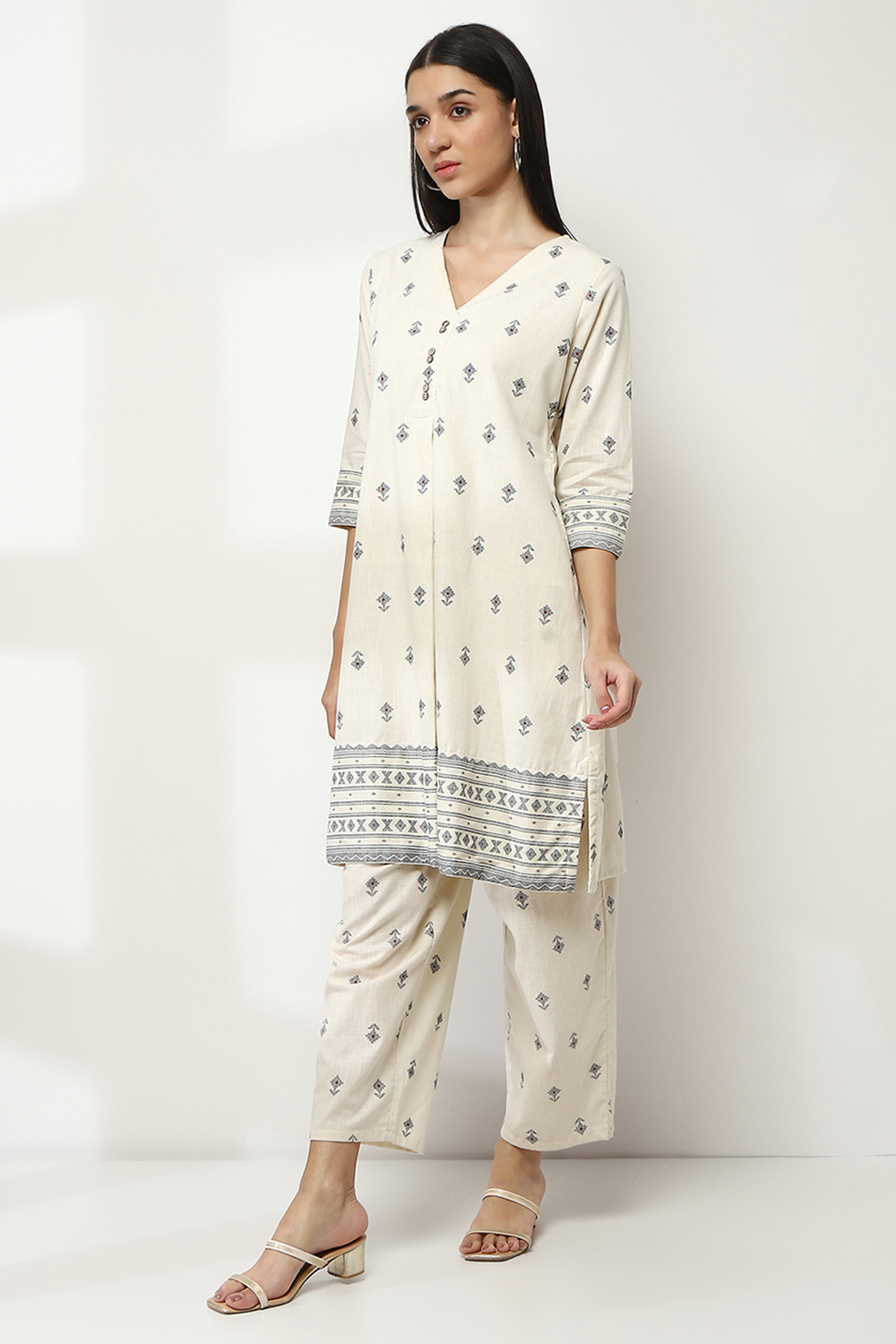 Off-White Cotton Printed A-Line Kurta Set image number 3