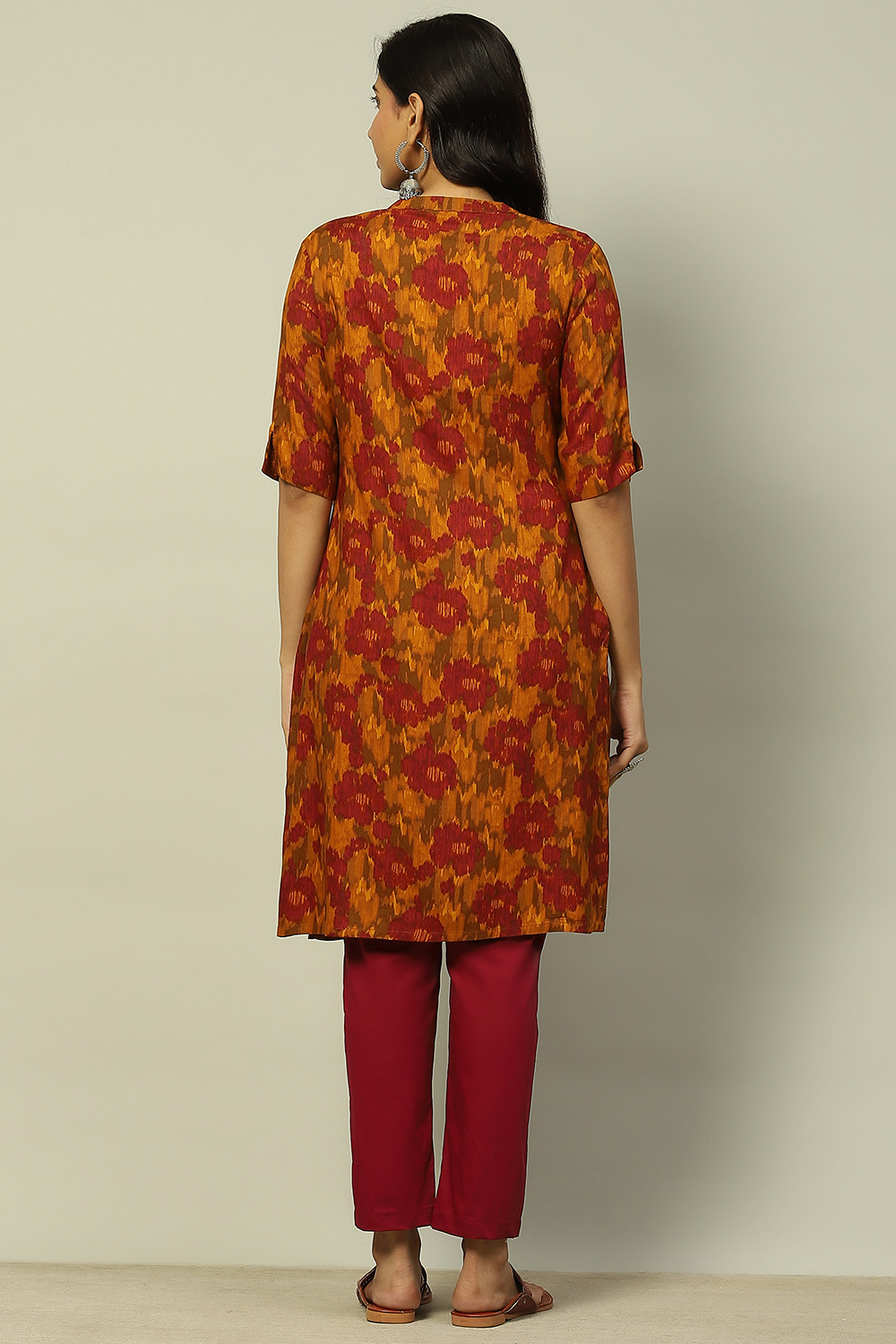 Mustard Yellow Floral Printed Straight Kurta image number 3