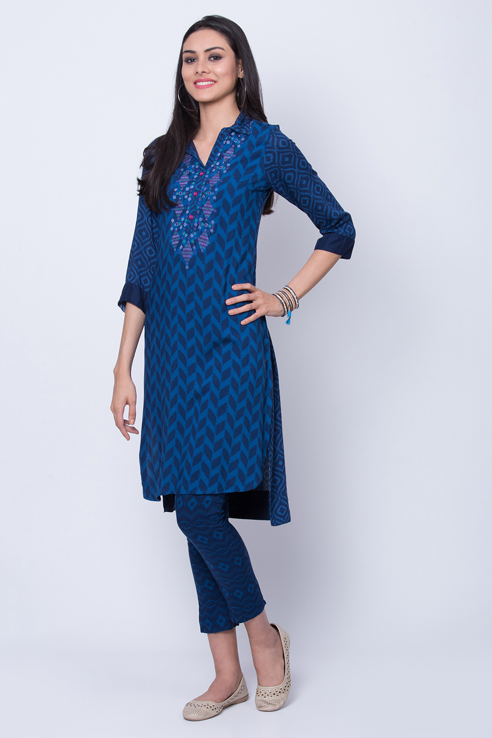 Indigo Viscose Rayon Straight Kurta image number 3