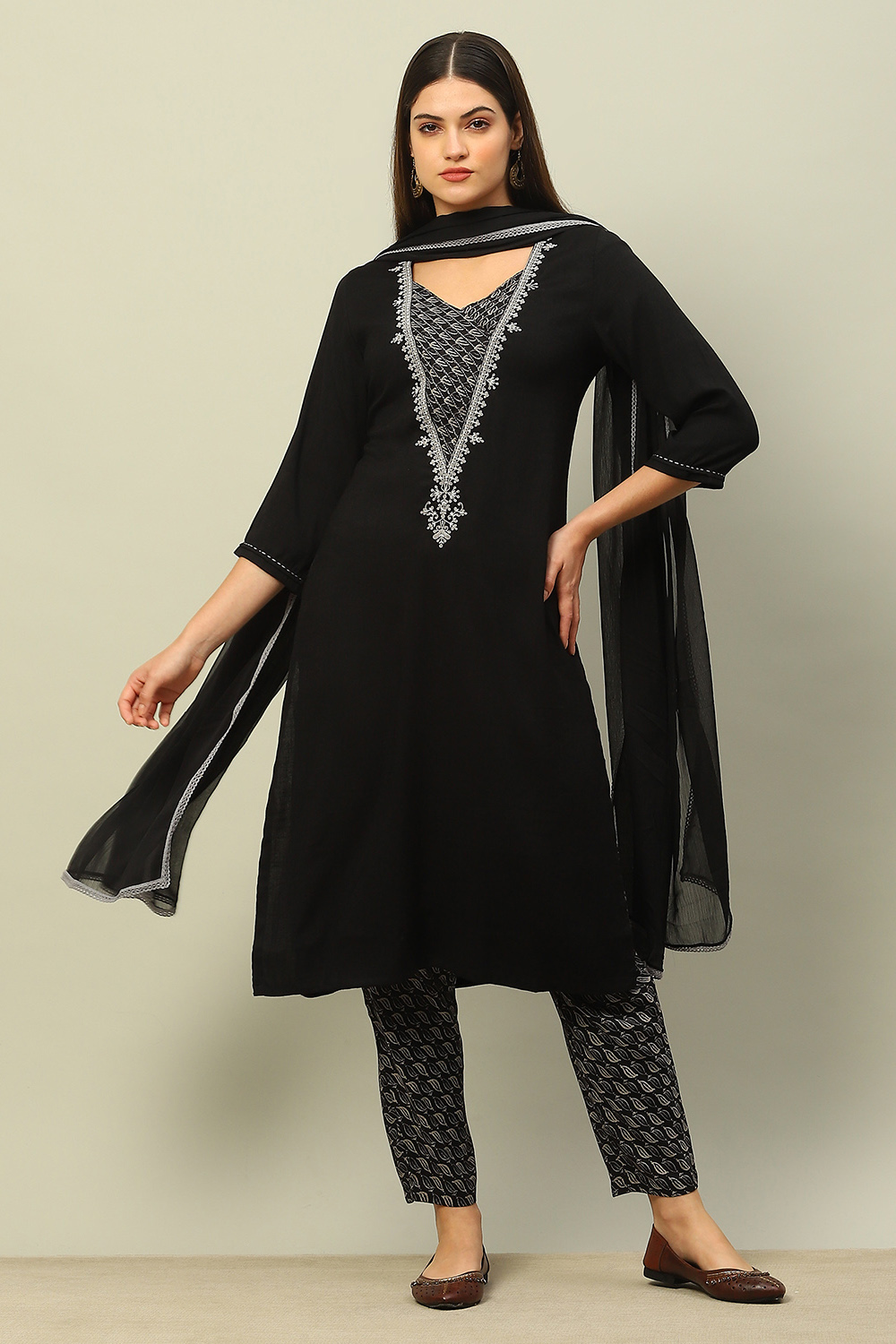 Black Viscose Blend Straight Solid Kurta Pants Suit Set image number 0