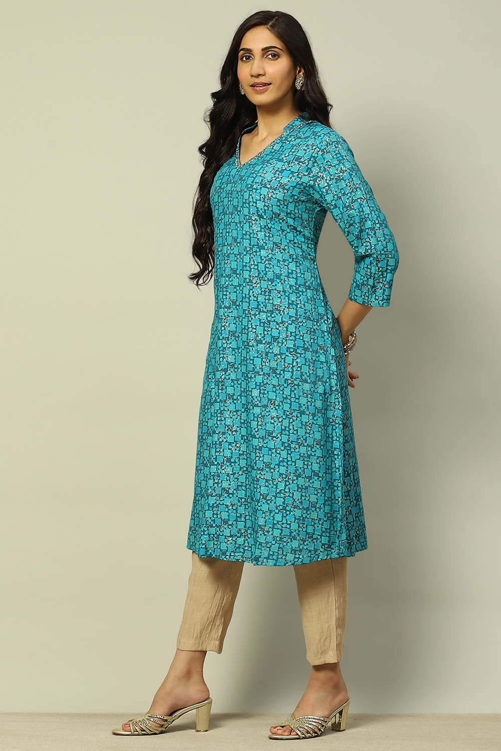 Blue Viscose Blend Geometric Printed Straight Kurta image number 2