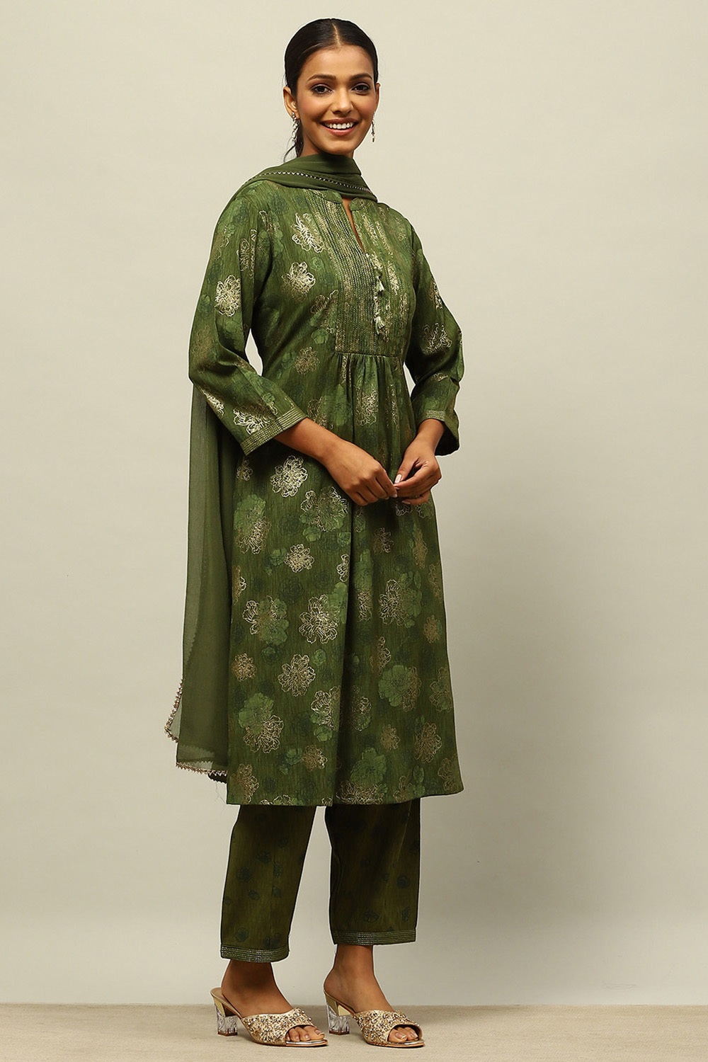 Green Viscose Blend Gathered Printed Kurta Salwar Suit Set image number 5