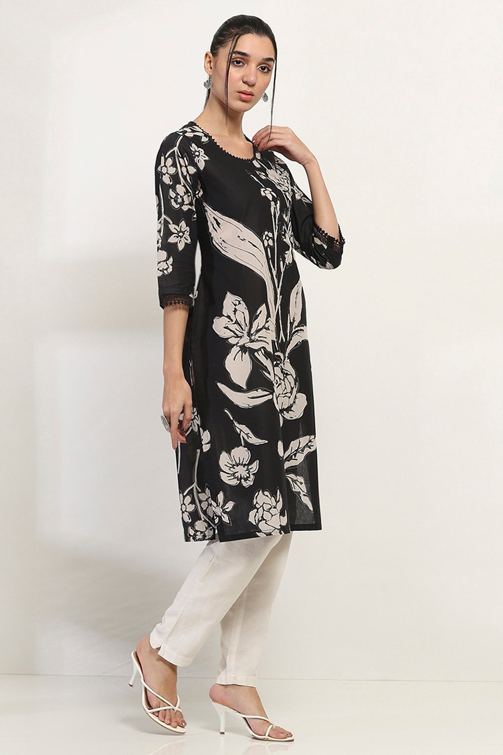 Black Cotton Straight Kurta image number 4