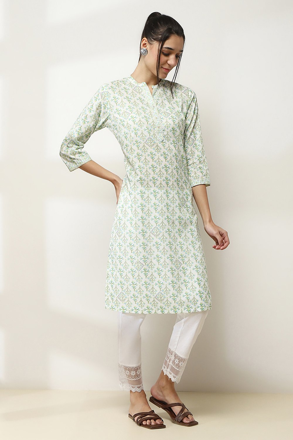 Off-White and Green Cotton Straight Kurta image number 4