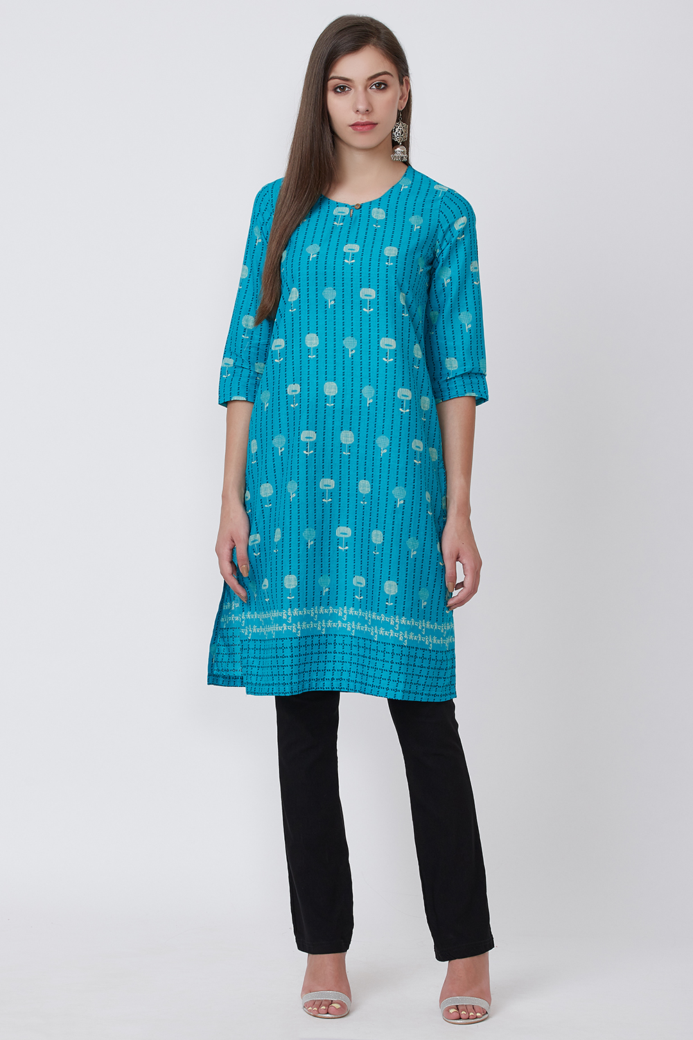 Sky Blue Cotton And Cambric Straight Kurta image number 2