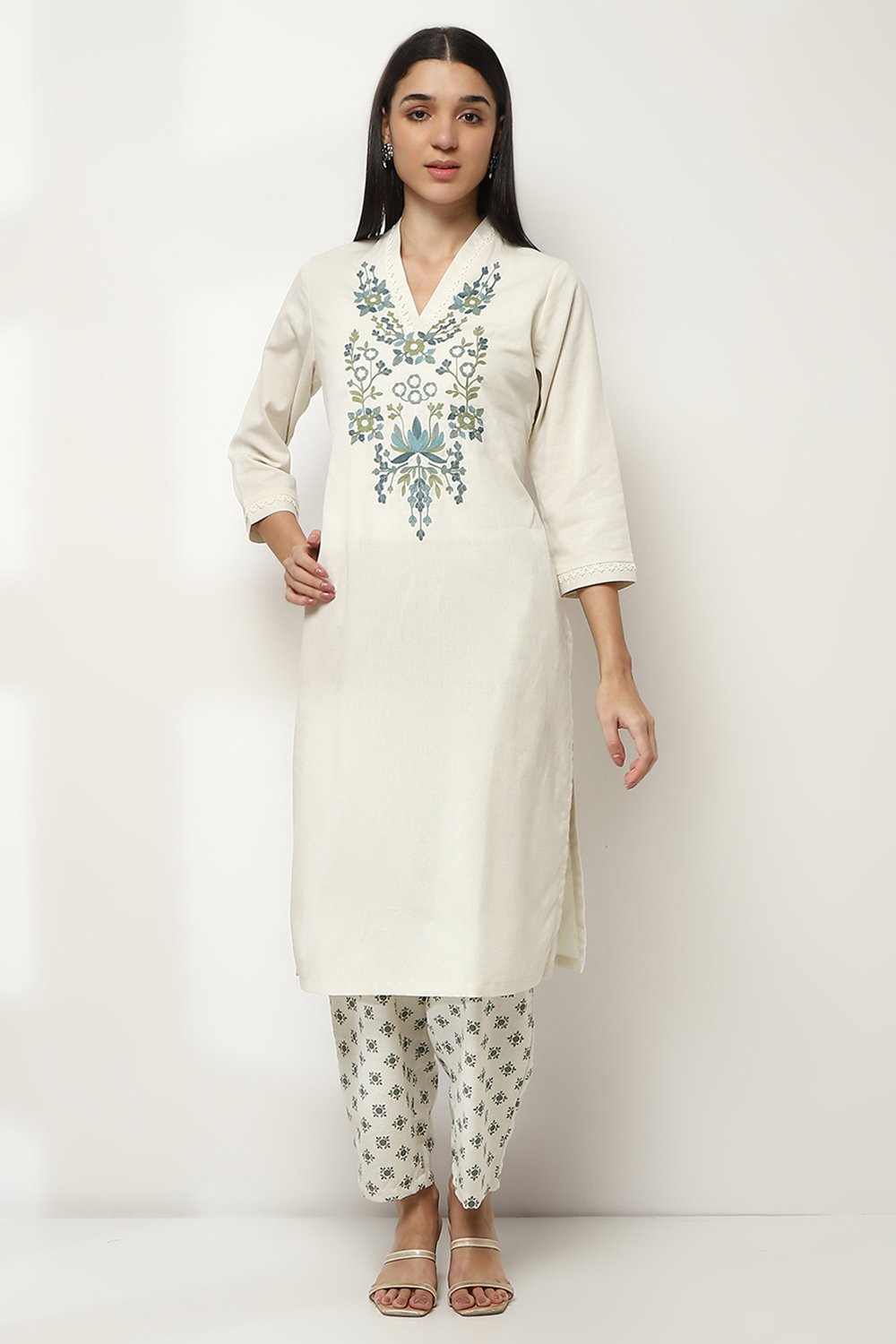 Off-White Cotton Blend Straight Kurta image number 5