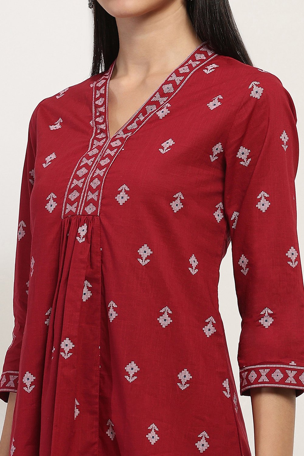 Maroon Cotton Straight Kurti image number 1