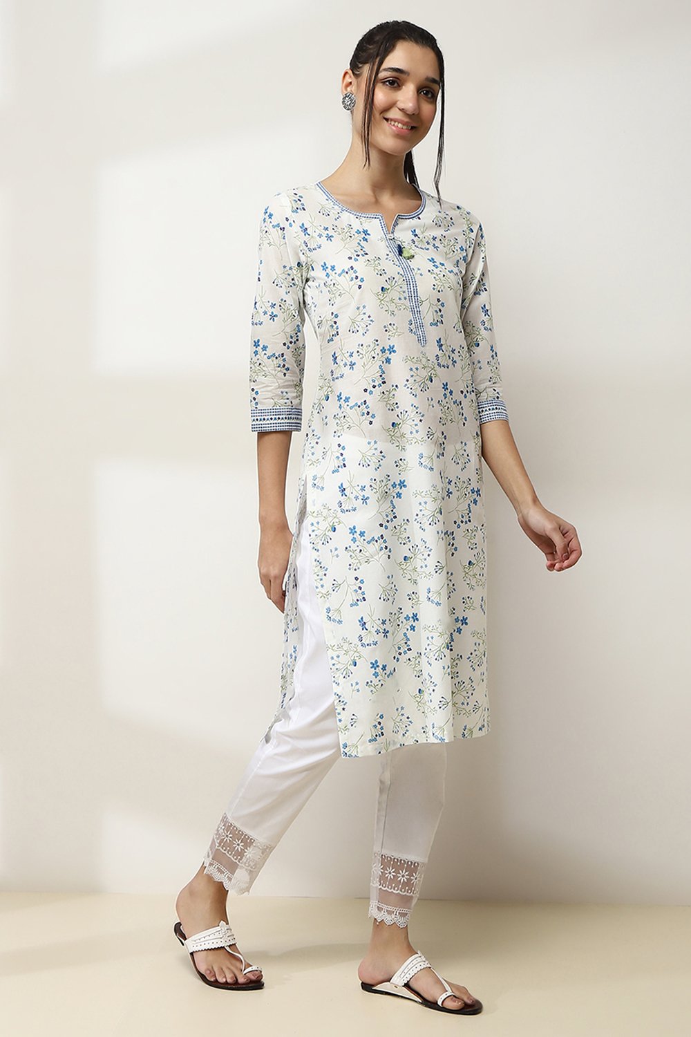 White and Blue Cotton Printed Straight Kurta image number 4