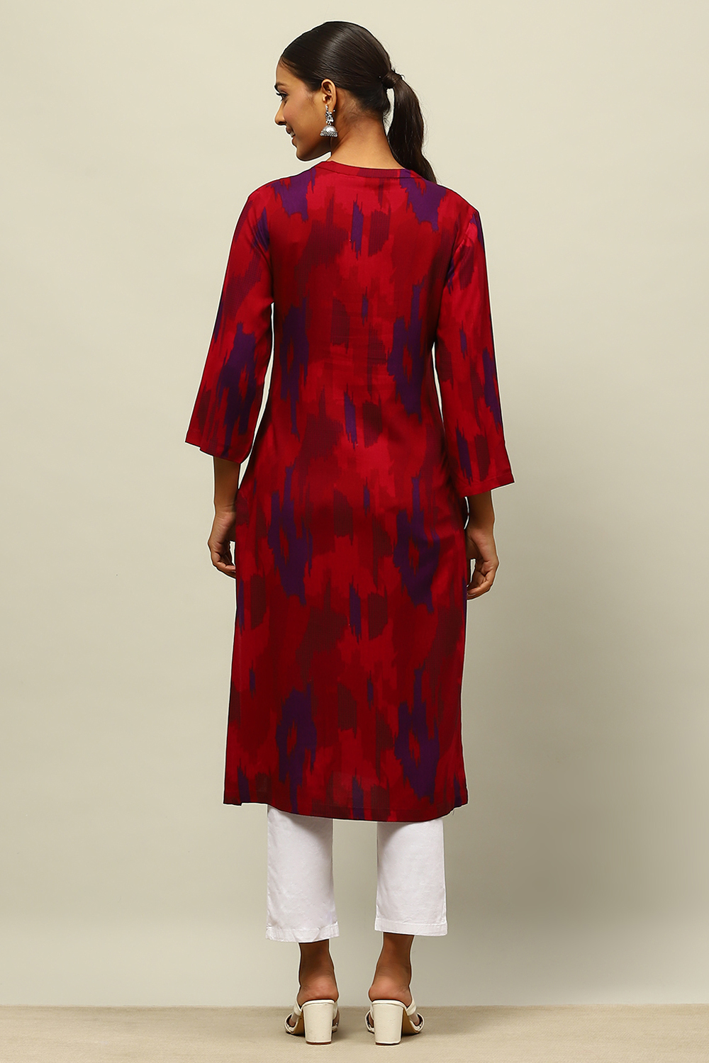 Mustard Yellow Floral Printed Straight Kurta image number 3