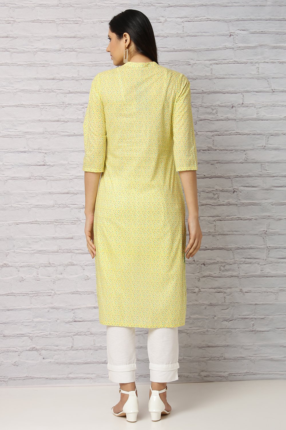 Yellow Cotton And Cambric Straight Kurta image number 5