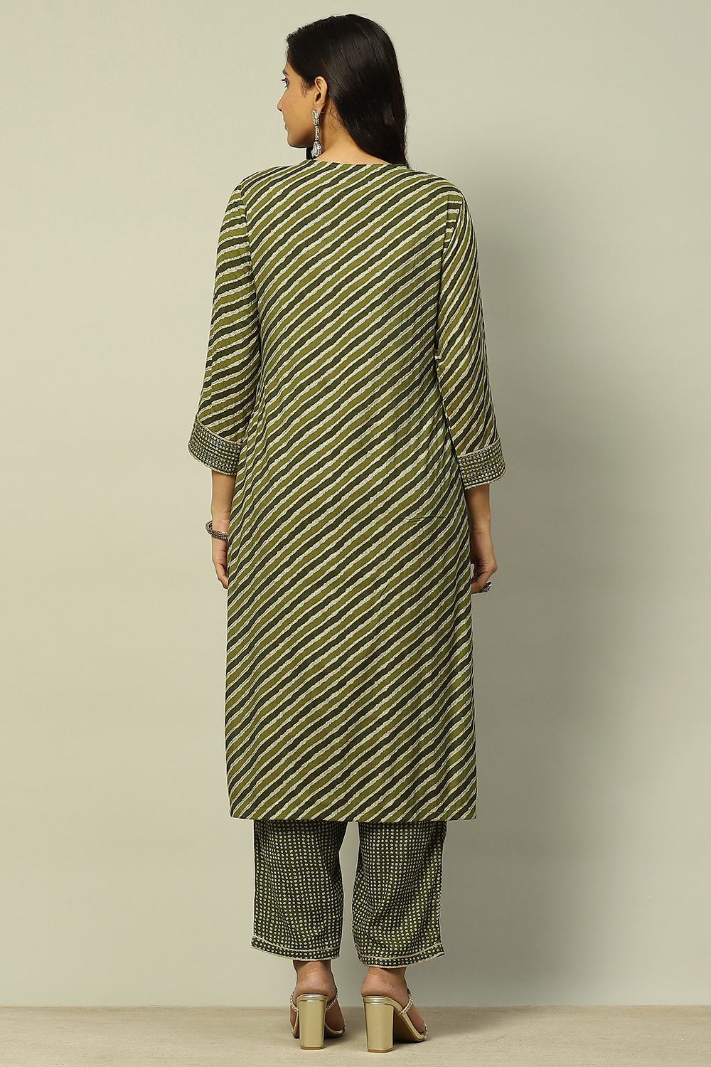 Olive Green Viscose Blend A-Line Printed Kurta Palazzo Suit Set image number 4