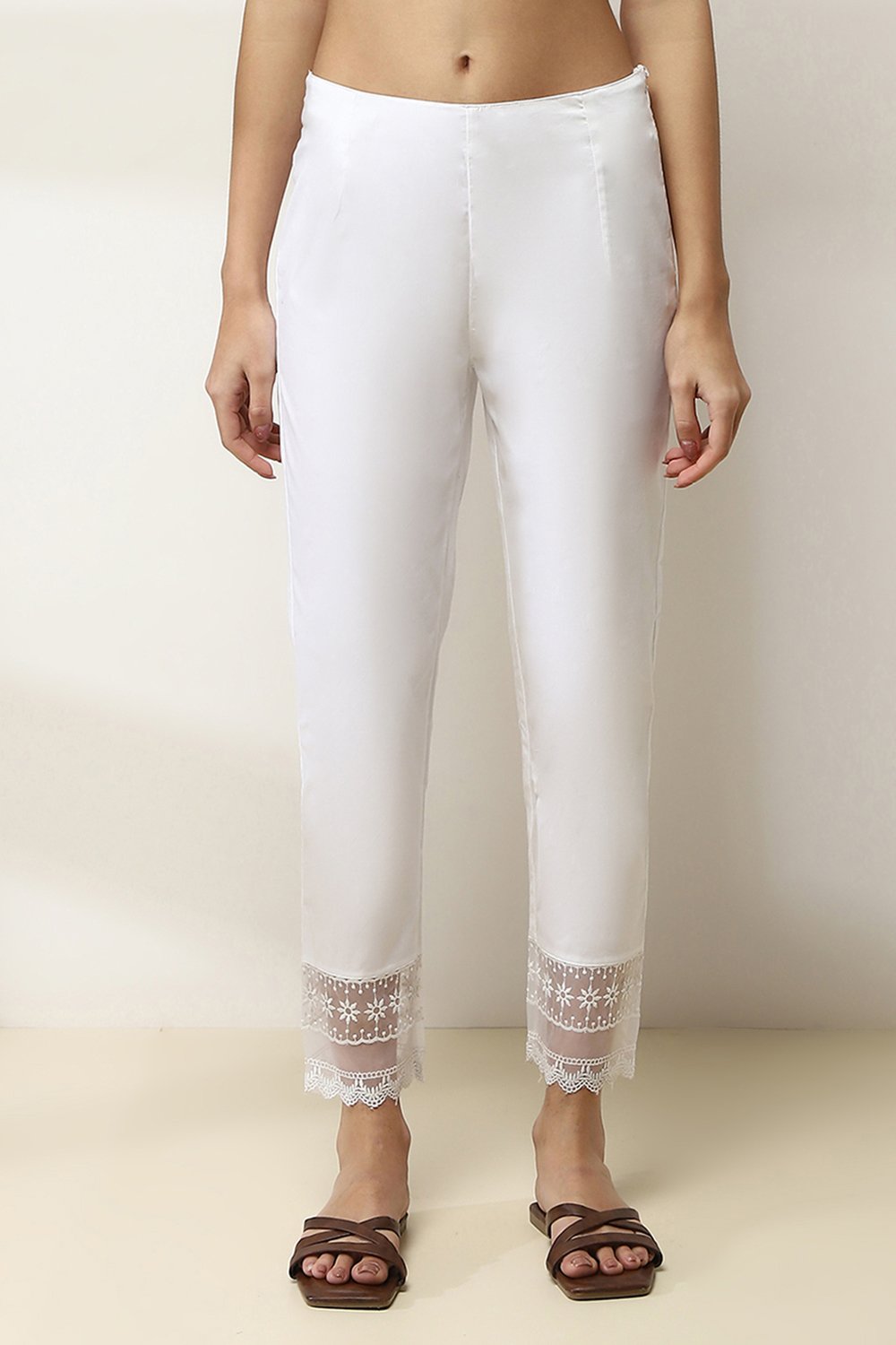 White Viscose Solid Regular Pants image number 5