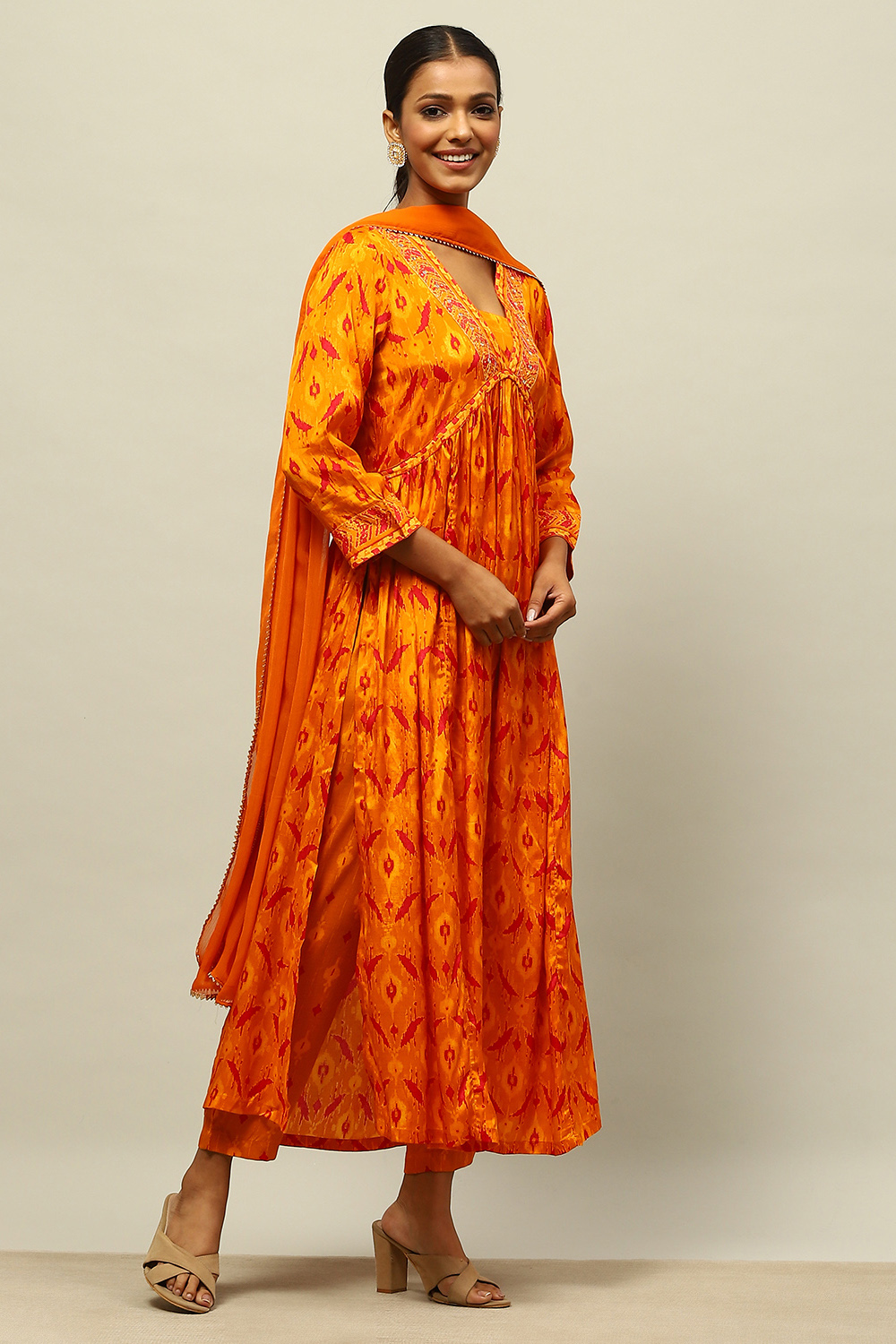 Mustard Yellow Viscose Shantoon Gathered Printed Kurta Palazzo Suit Set image number 5