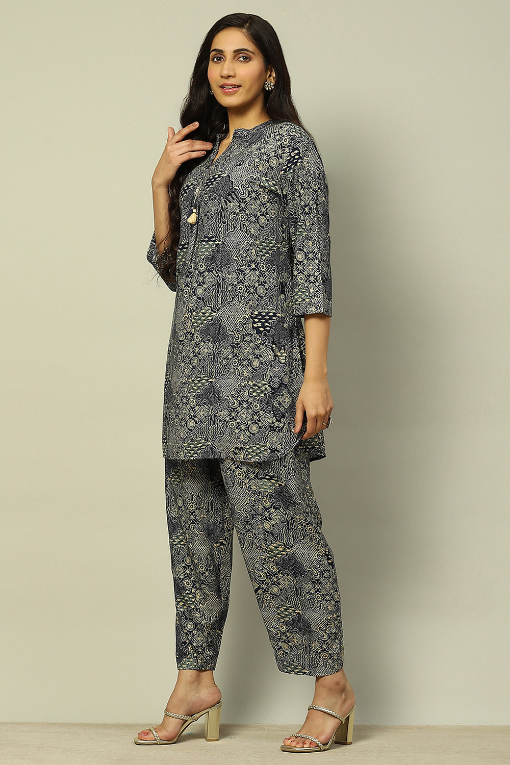 Blue Rayon Straight Printed Kurta Palazzo Suit Set image number 3