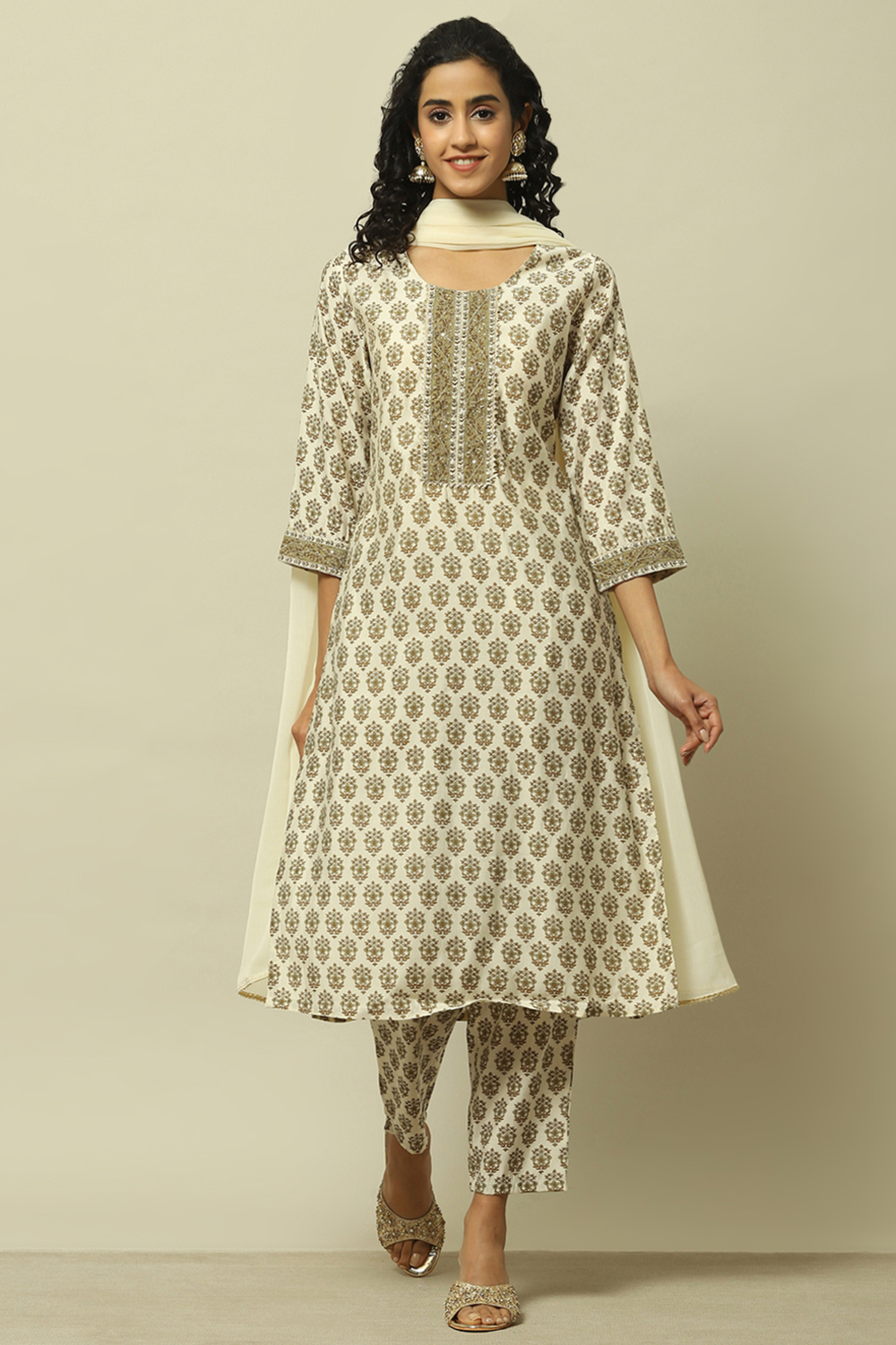 Ivory Printed Straight Kurta & Pants Suit Set image number 7