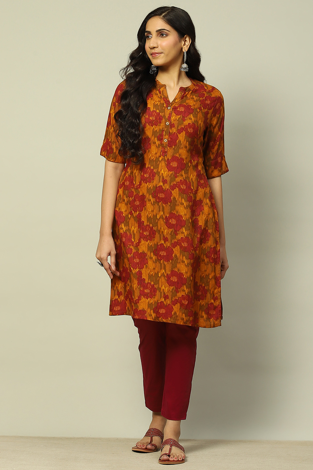 Mustard Yellow Floral Printed Straight Kurta image number 5