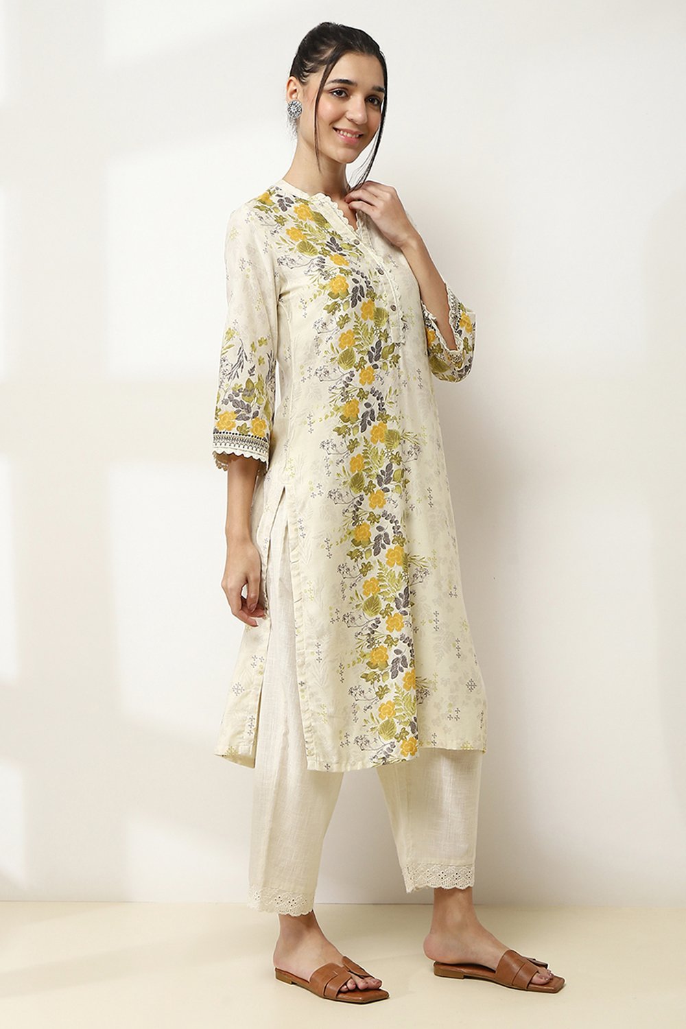 Light Green Floral Printed Straight Kurta image number 4