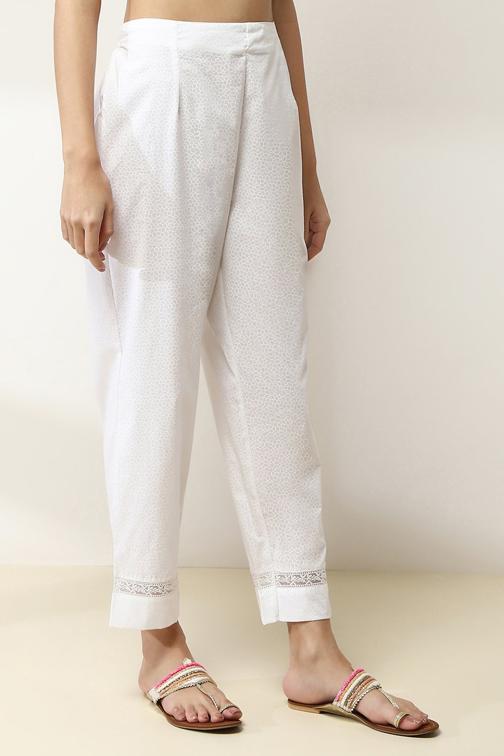 White Cotton Printed Regular Pants image number 3