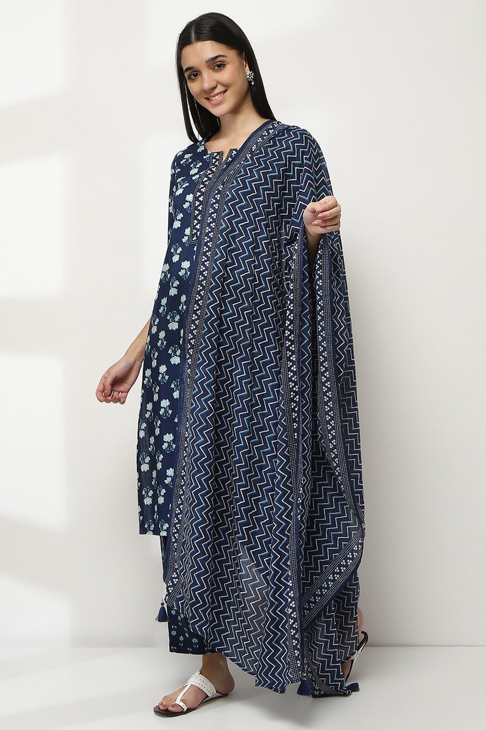 Indigo Cotton Dupatta image number 3