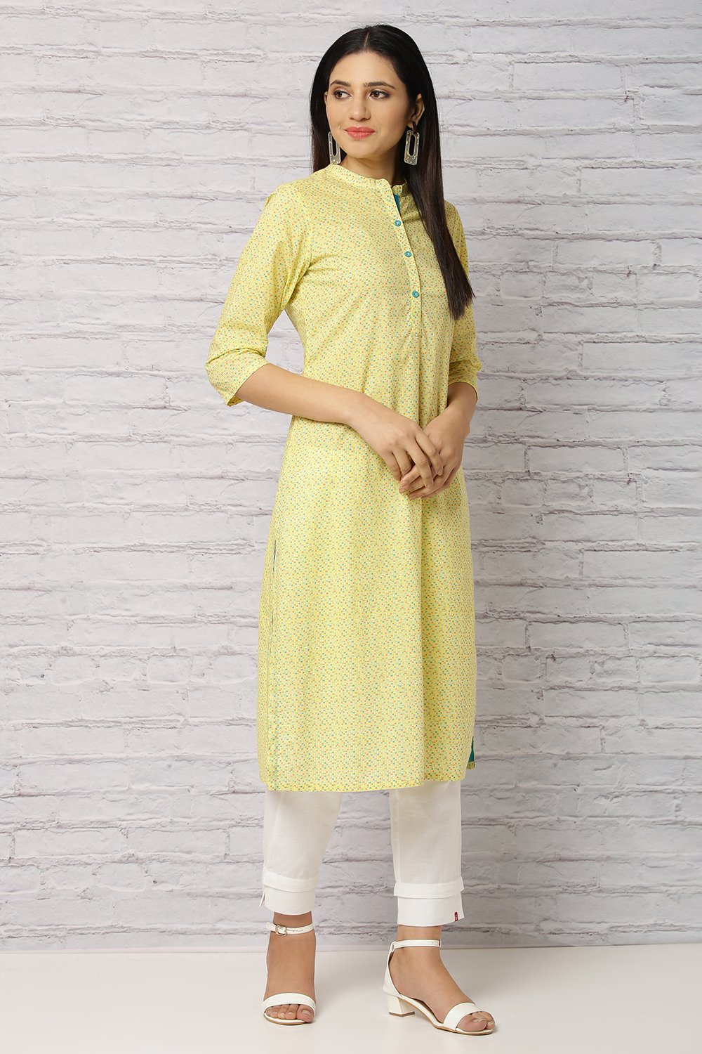 Yellow Cotton And Cambric Straight Kurta image number 4