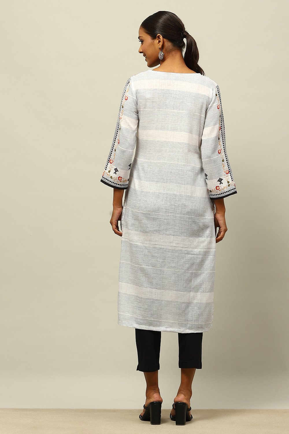 White Polyester Printed Straight Kurta image number 3