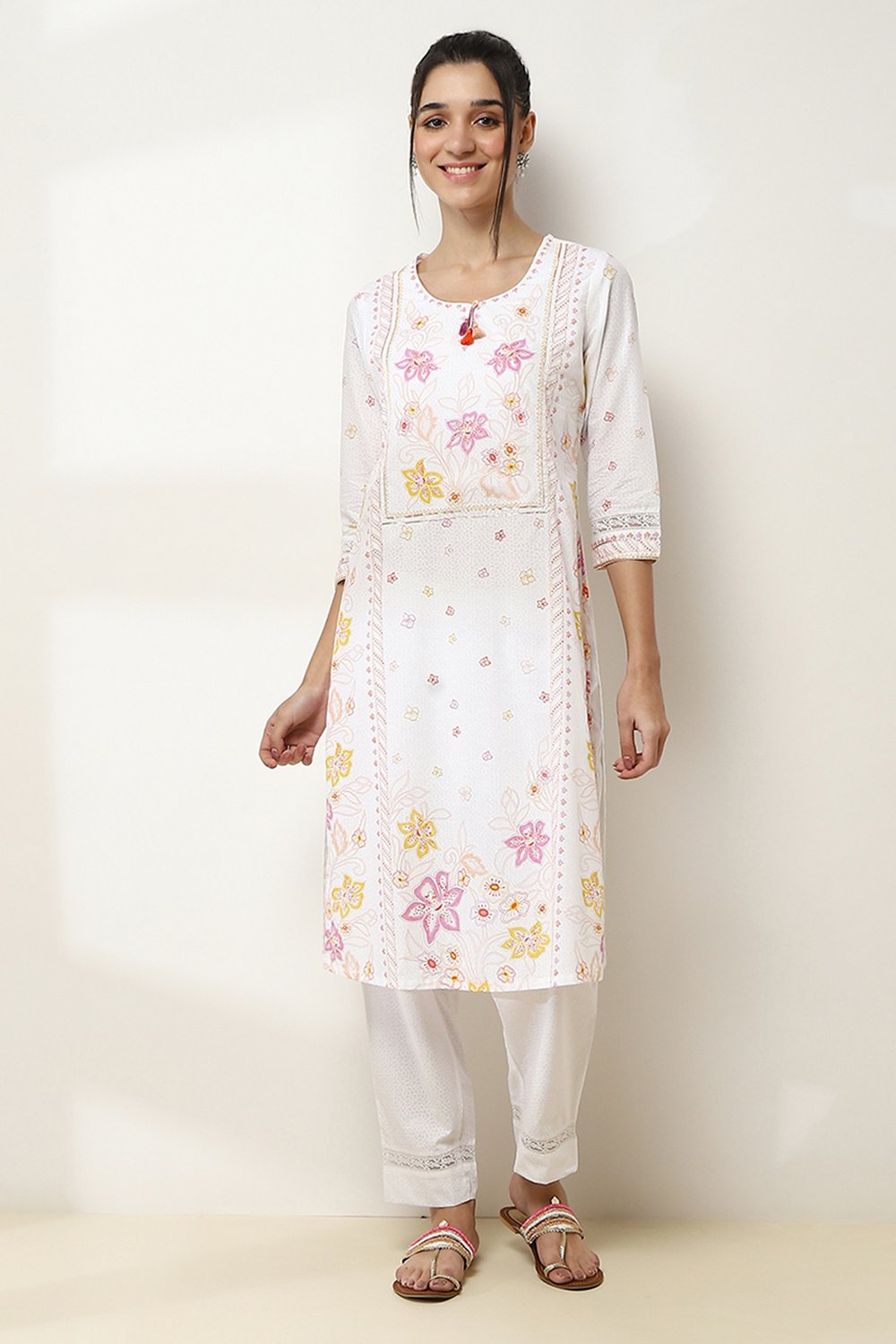 White Cotton Floral Straight Kurta image number 5